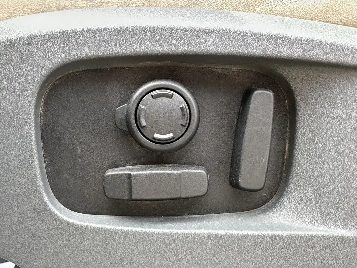 Land Rover Defender 2020 Model 110 P400 HSE фото 11