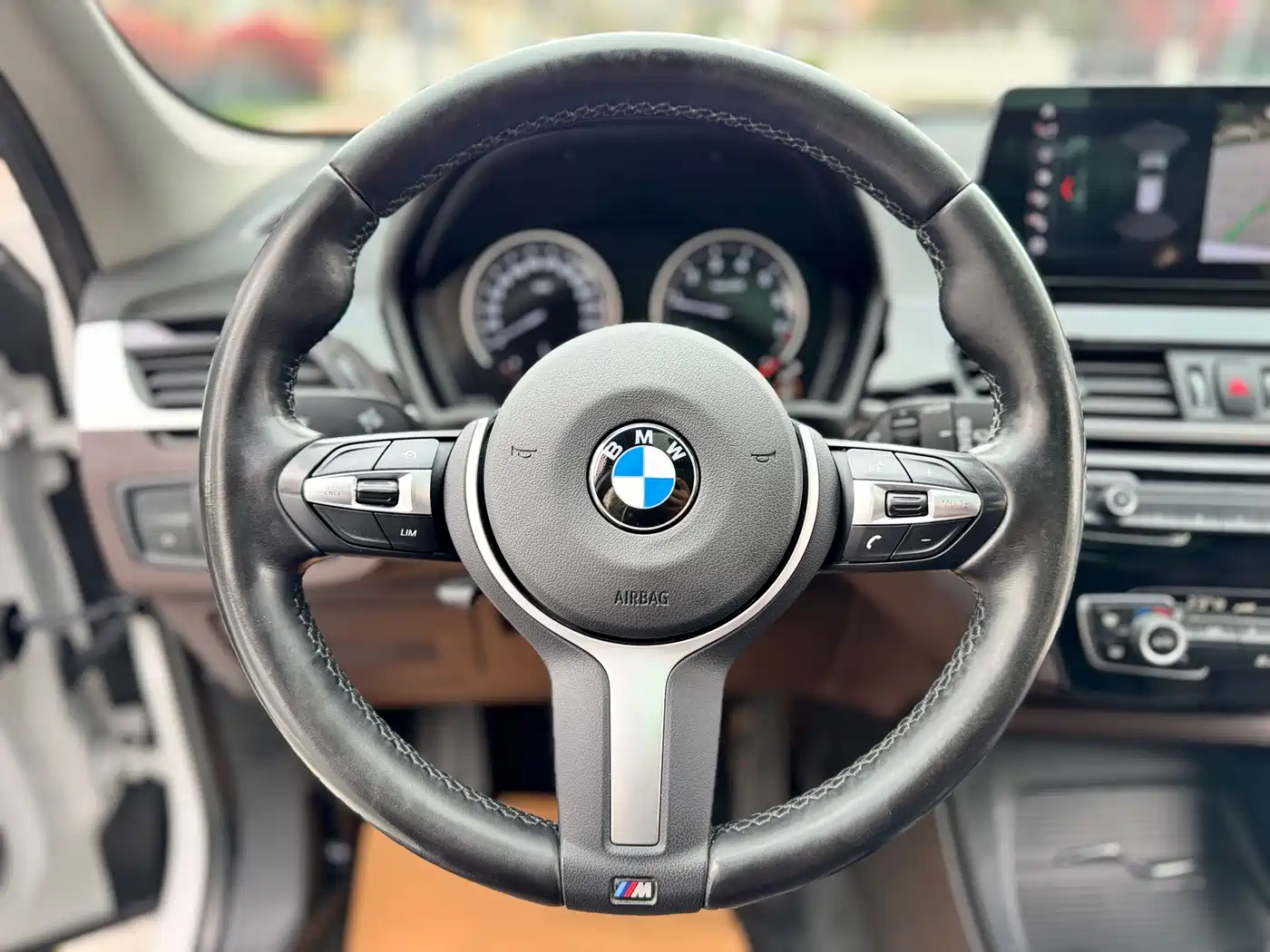 BMW X1 2022 sDrive25Li Leading фото 13