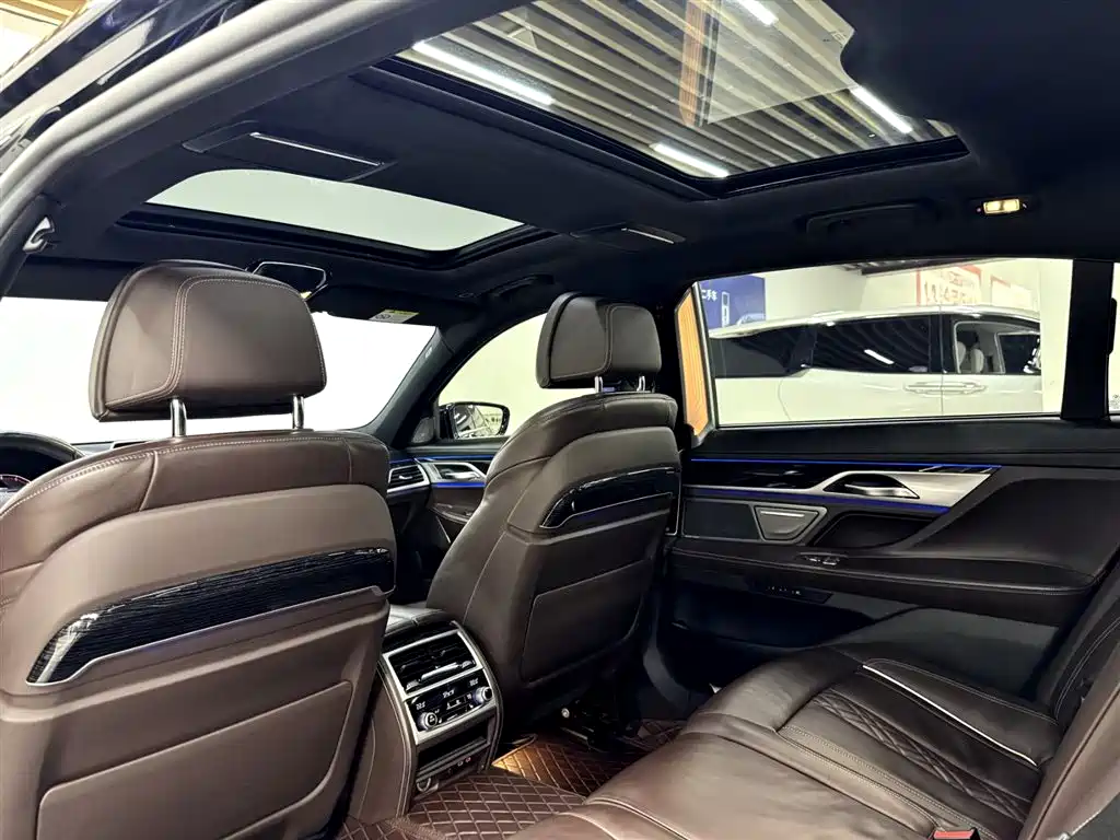 BMW 7 Series 2019 Facelift 730Li M Sport Package фото 12