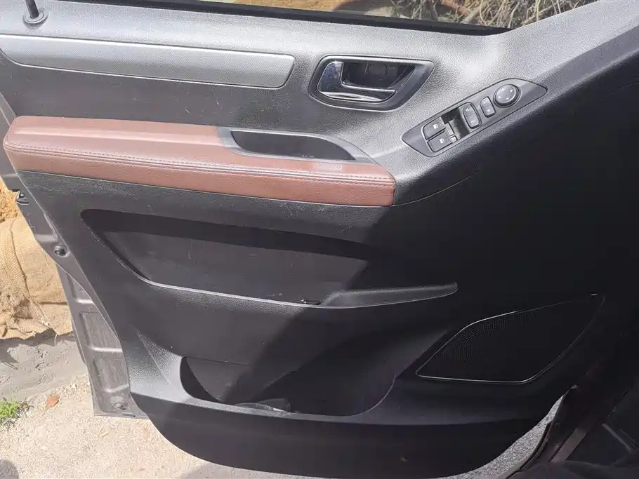 SAIC MAXUS CHASE G10