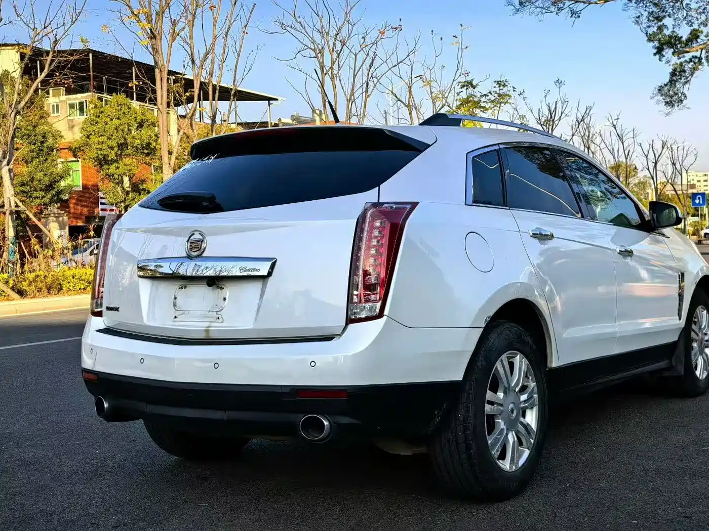 Cadillac SRX 2012 3.0L Flagship Model фото 8