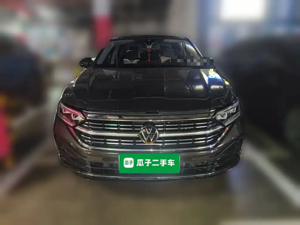صورة 2 - Volkswagen Sagitar