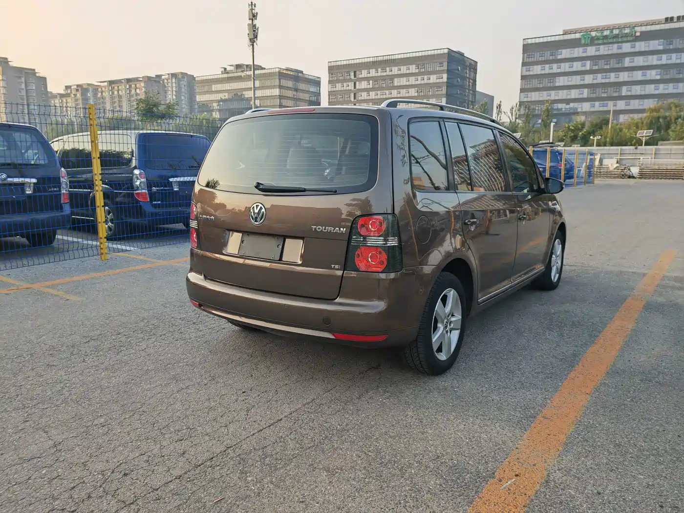 Volkswagen Touran 2012 2011 1.4T DSG Smart Elegance 5-seater