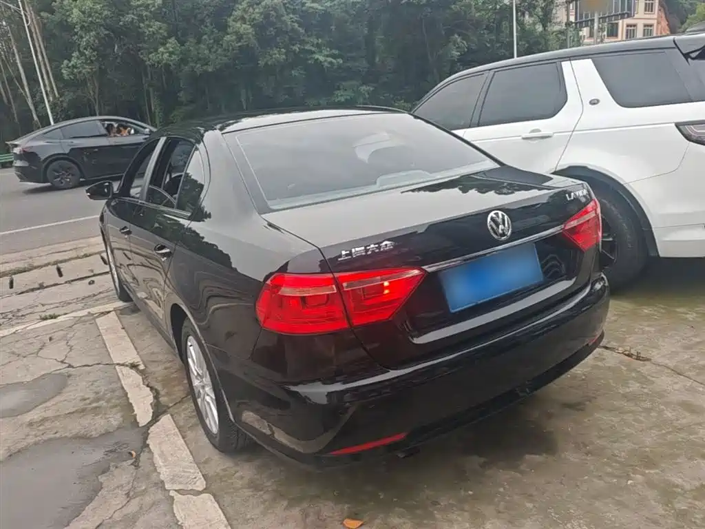 Volkswagen Lavida 2013 Facelift Classic 1.6L Automatic Comfort фото 5
