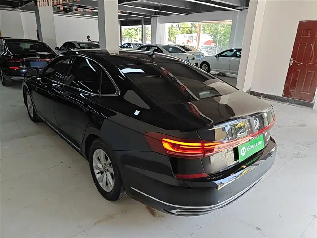 Volkswagen Passat 2023 280TSI Business Edition фото 5