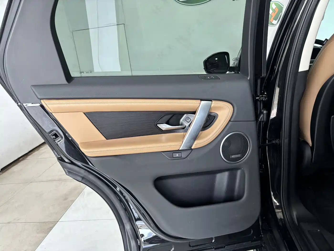 Land Rover Discovery Sport 2025 249PS Exploration Special Edition фото 21