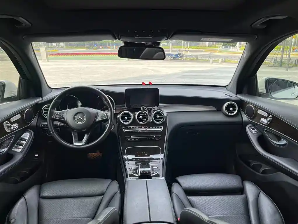 Mercedes-Benz GLC 2019 GLC 260 4MATIC Dynamic фото 8