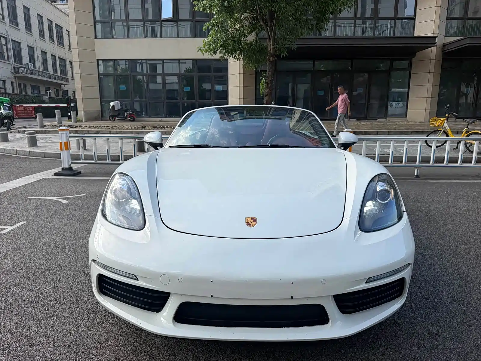 Фото 2 - Porsche 718