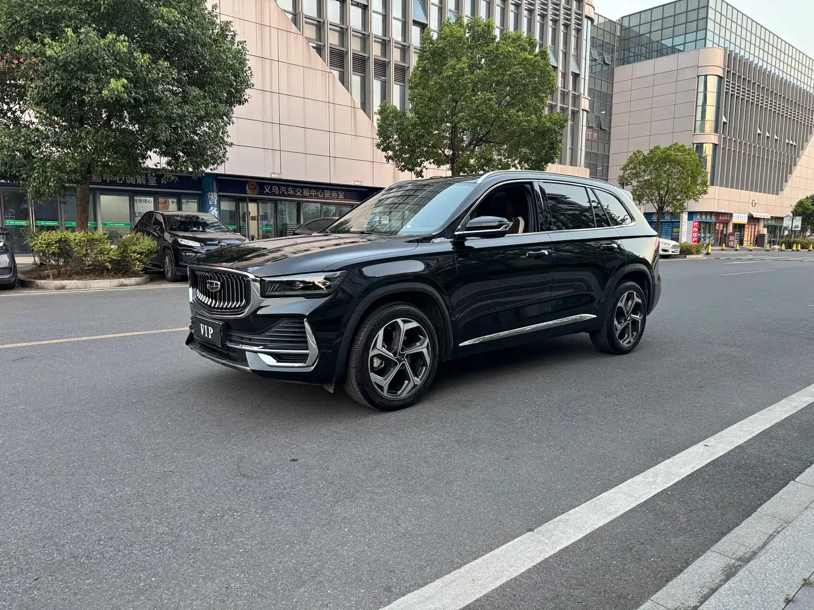 Фото 1 - Geely Monjaro