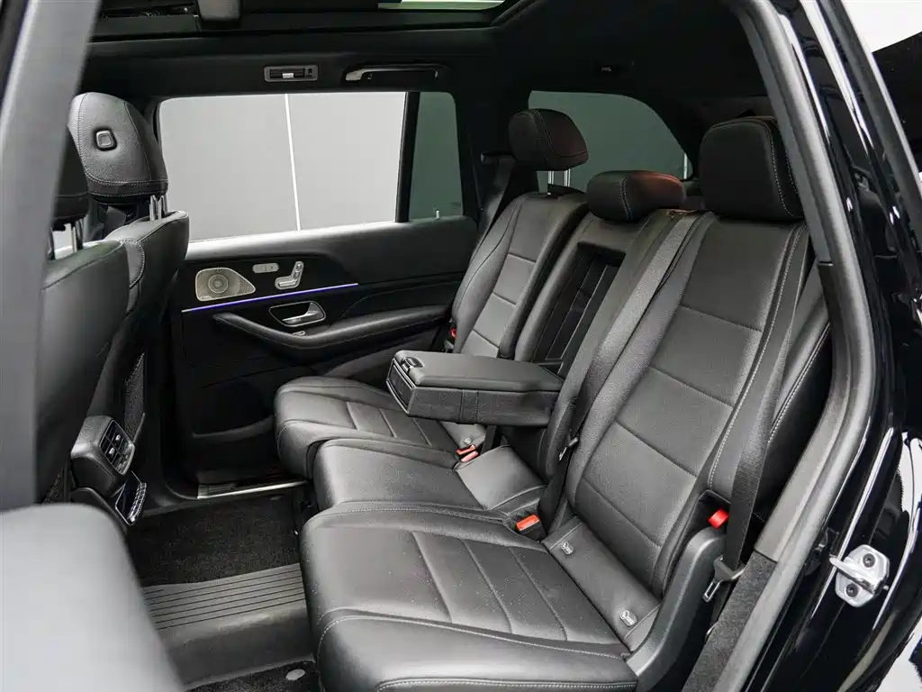 Mercedes-Benz GLS 2023 GLS 450 4MATIC Fashion Edition фото 11