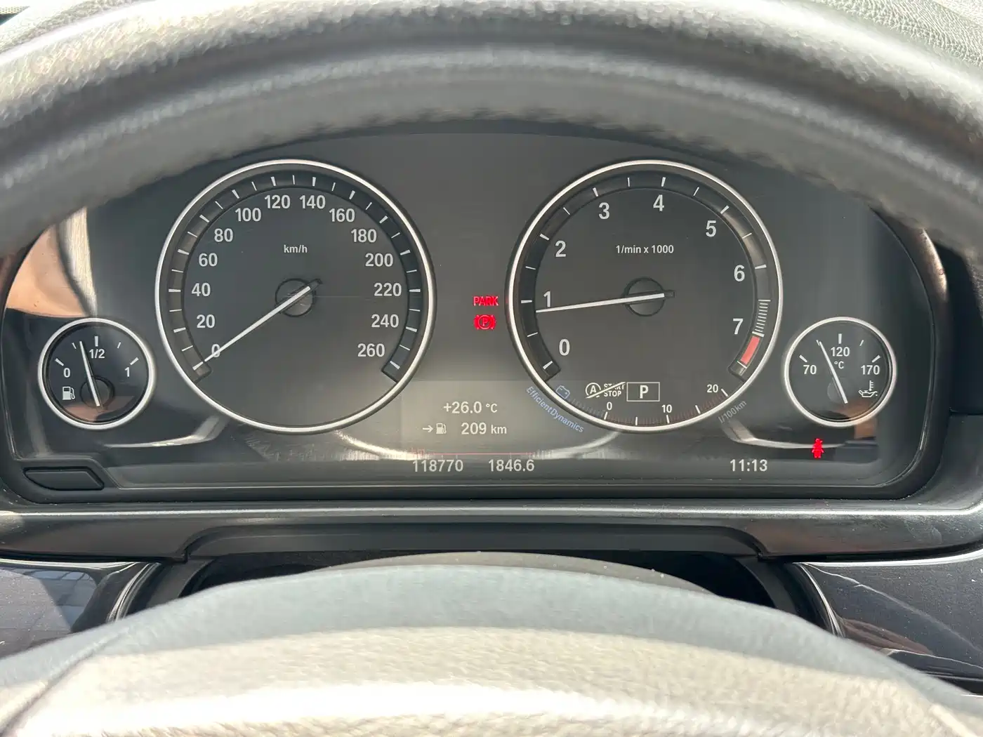 BMW 5 Series 2014 520Li Elegance фото 16