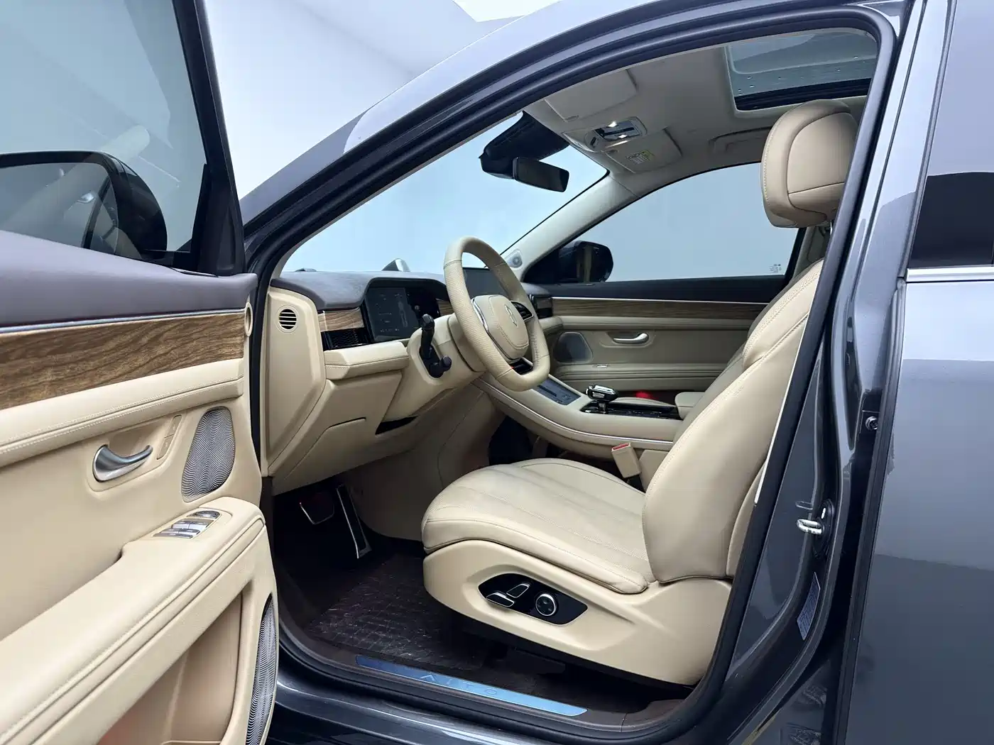 AITO Wenjie AITO M7 2024 1.5T Smart AWD Max Edition 5-Seater фото 7