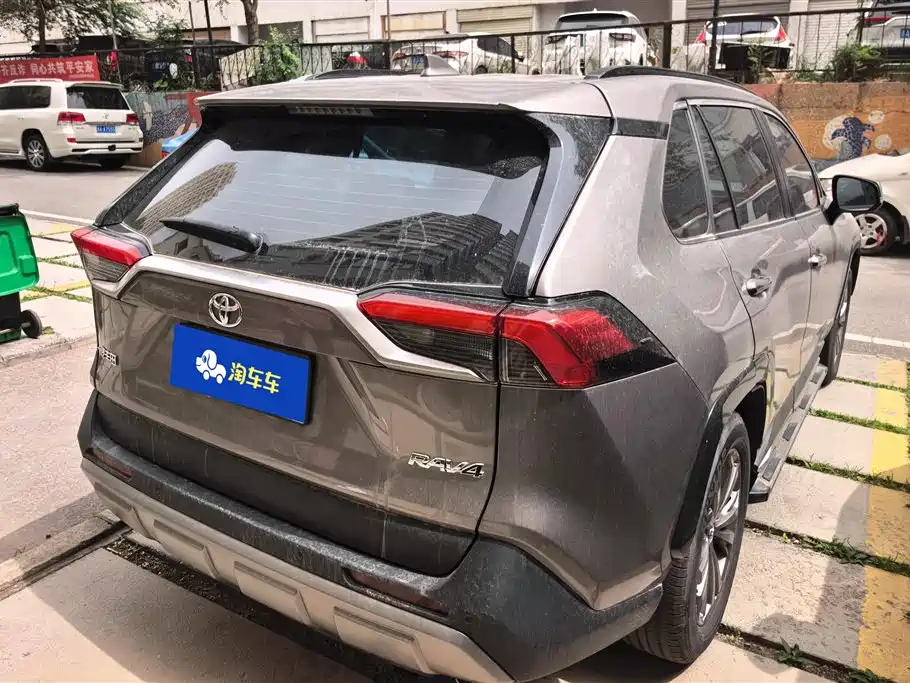 Toyota RAV4 Rongfang 2024 2.0L CVT FWD Style Plus Edition фото 3