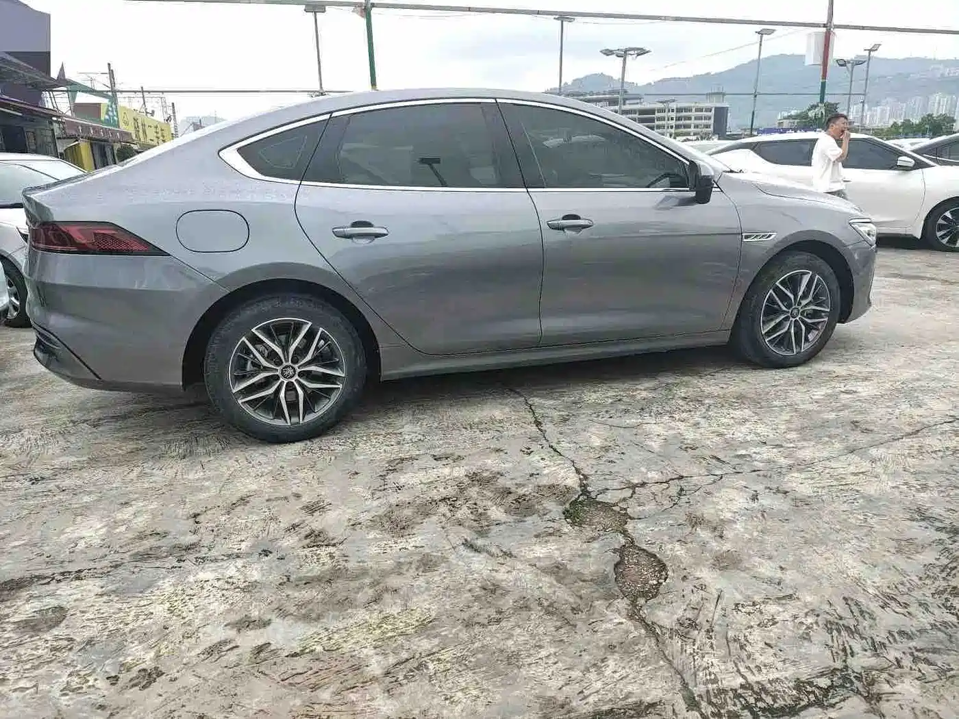 BYD Qin PLUS 2021 EV 400KM Luxury Model фото 7