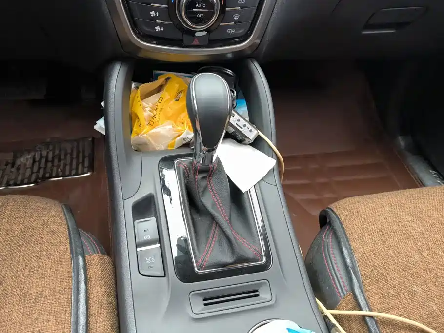 Changan CS75 2015 2014 1.8T Automatic Elite (China IV)