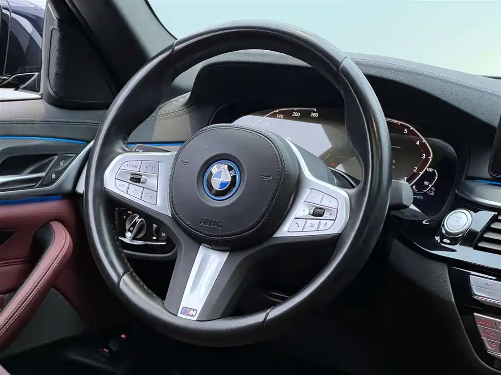BMW 5 Series New Energy 2022 Facelift II 535Le Pioneer Edition M Sport Package фото 29