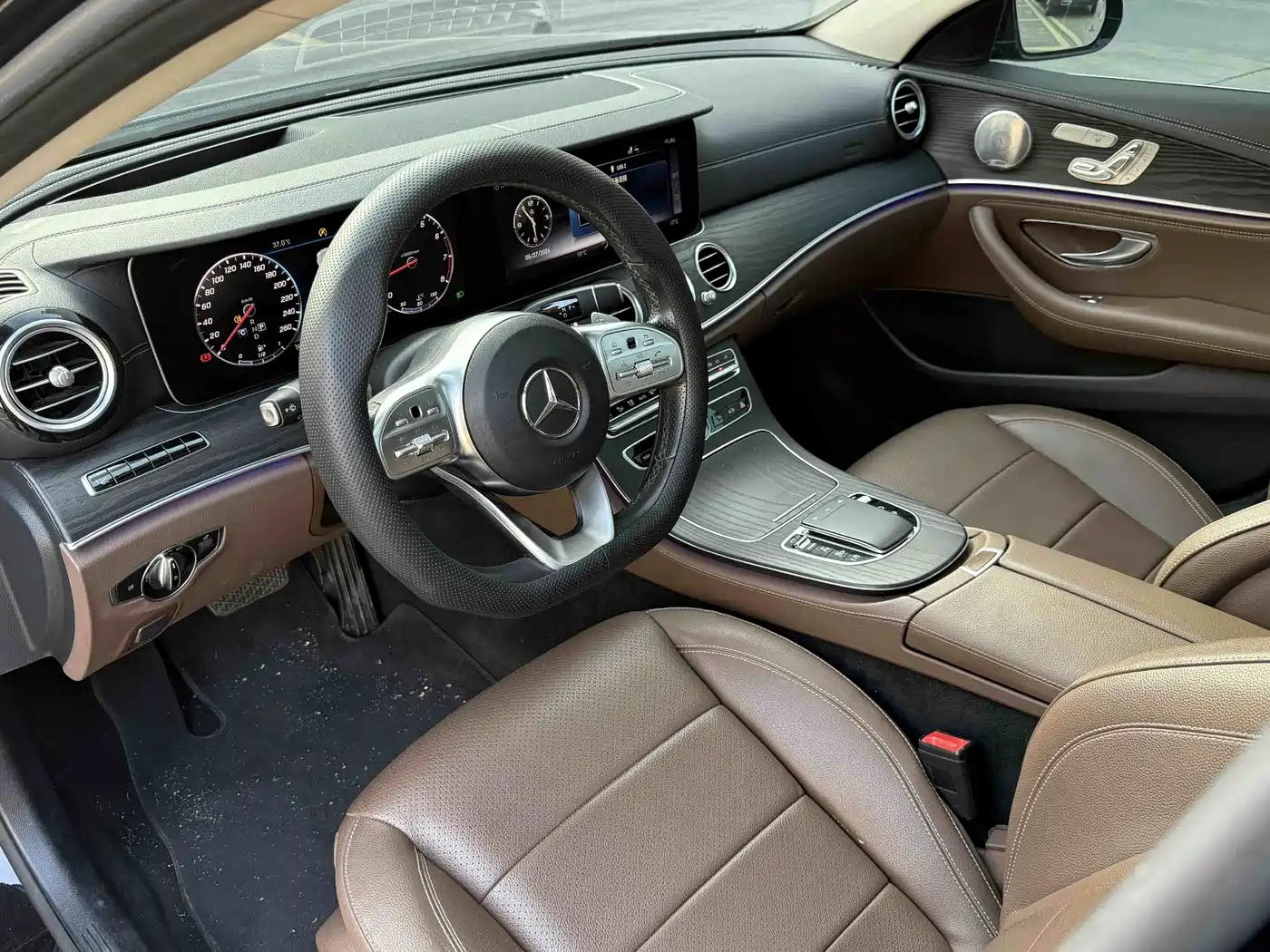 Mercedes-Benz E-Class 2020 Facelift E 300 L Sport Exclusive фото 12