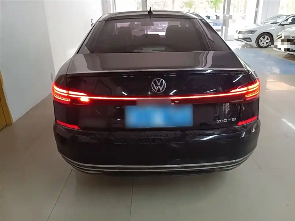 Volkswagen Passat 2023 Facelift 280TSI Business Edition фото 6