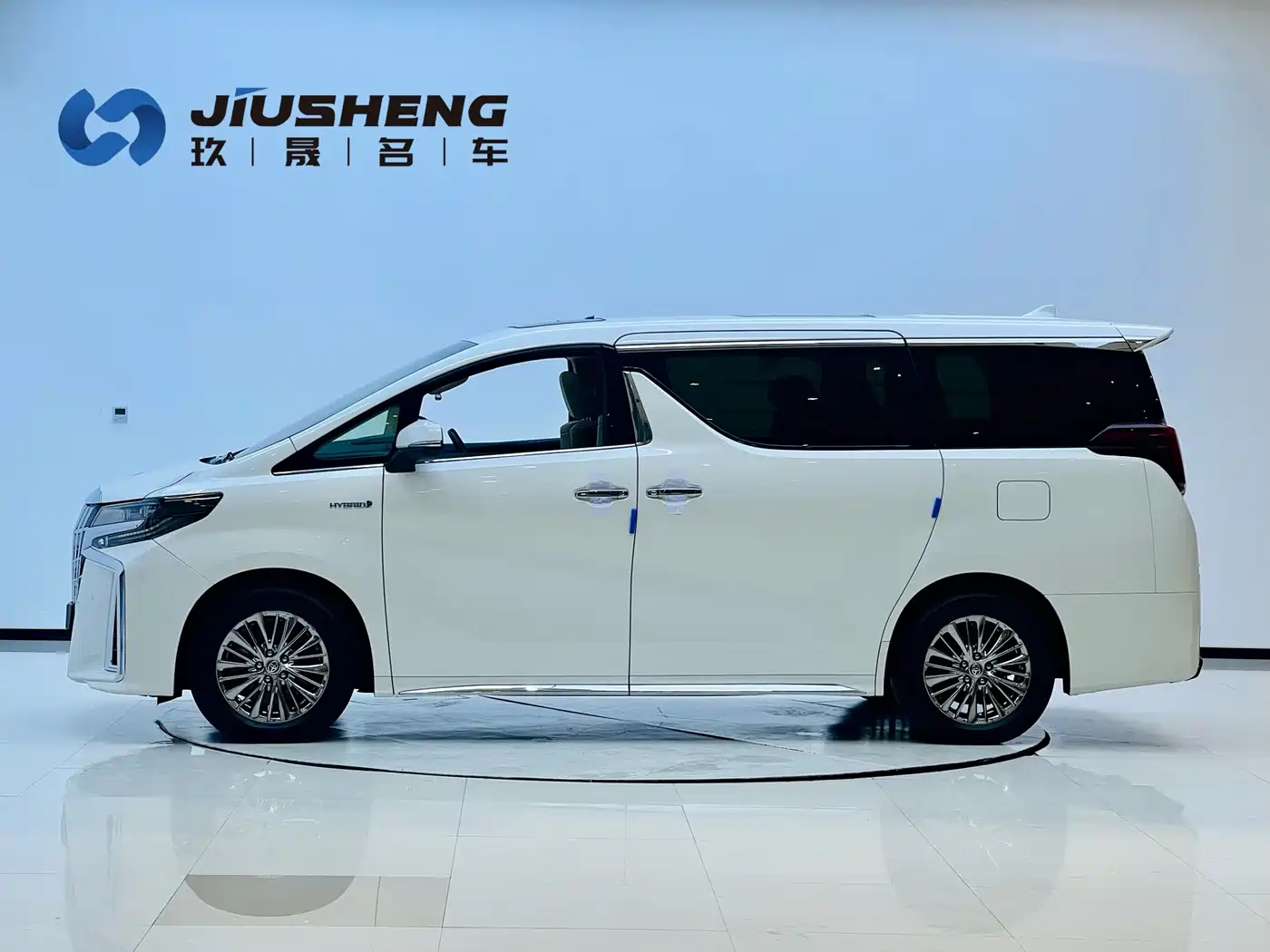 Toyota Alphard 2021 Hybrid 2.5L Luxury фото 3