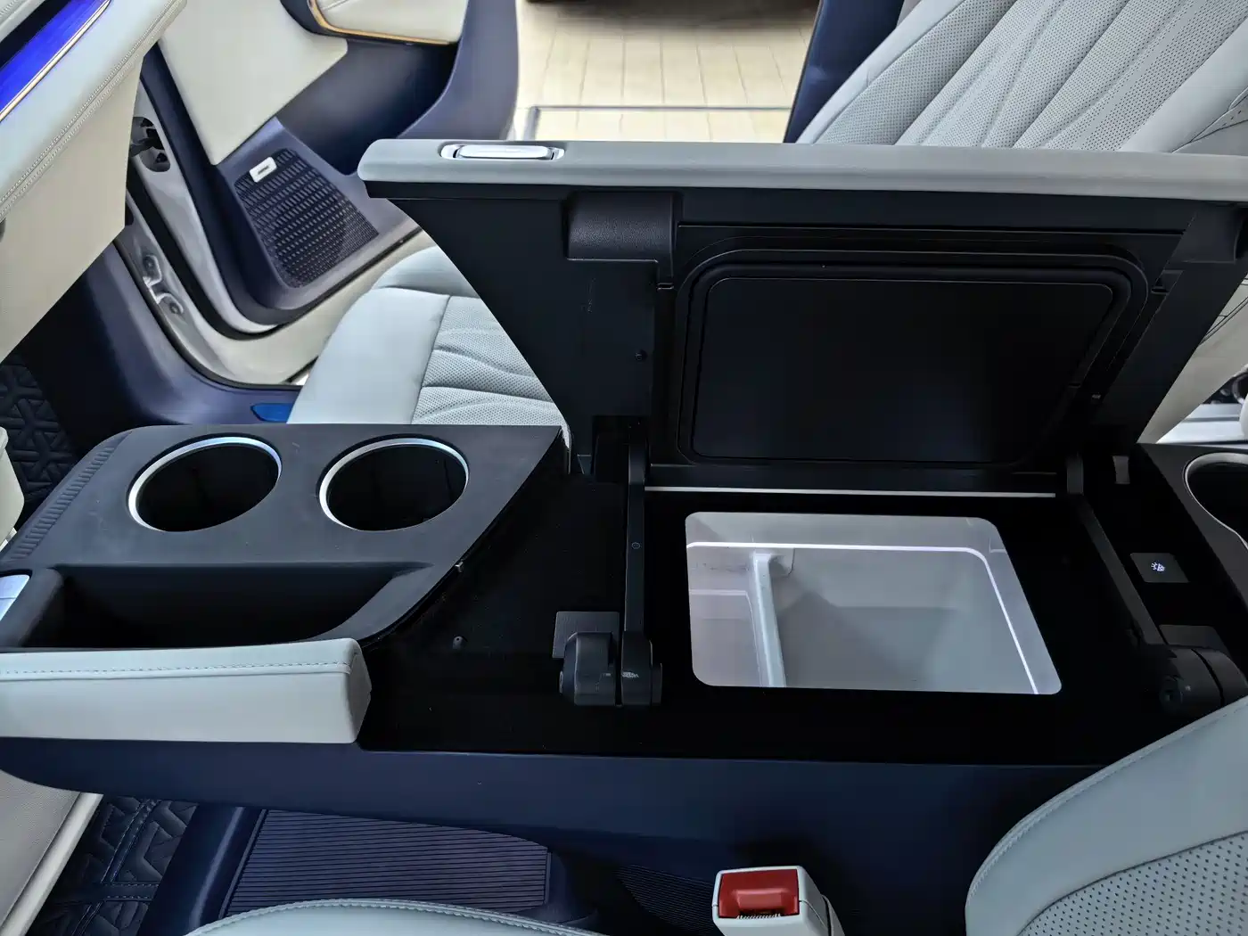 Buick GL8 New Energy 2024 Landglory Luxury Edition 7-Seater фото 11