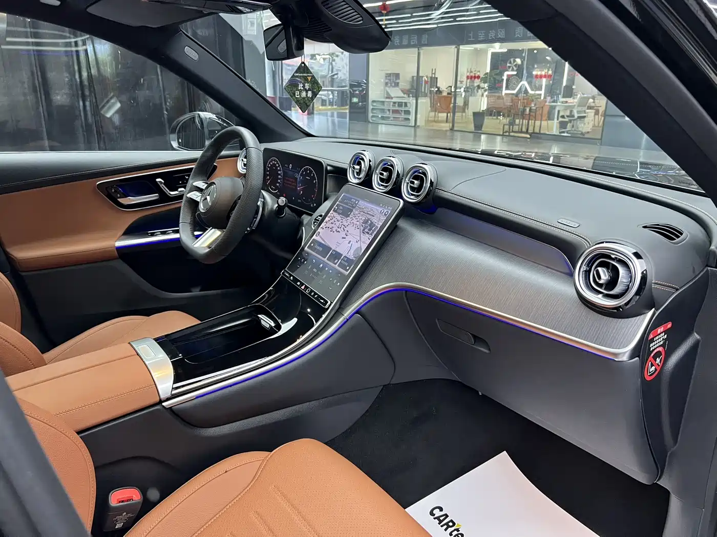 Mercedes-Benz GLC 2024 GLC 260 L 4MATIC Luxury 5-seater фото 8