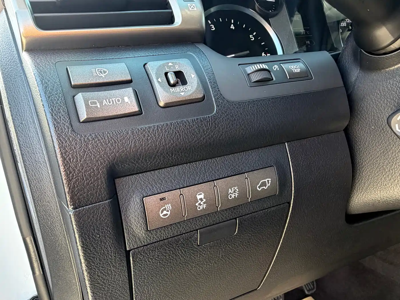 Lexus LX 2013 570 фото 10