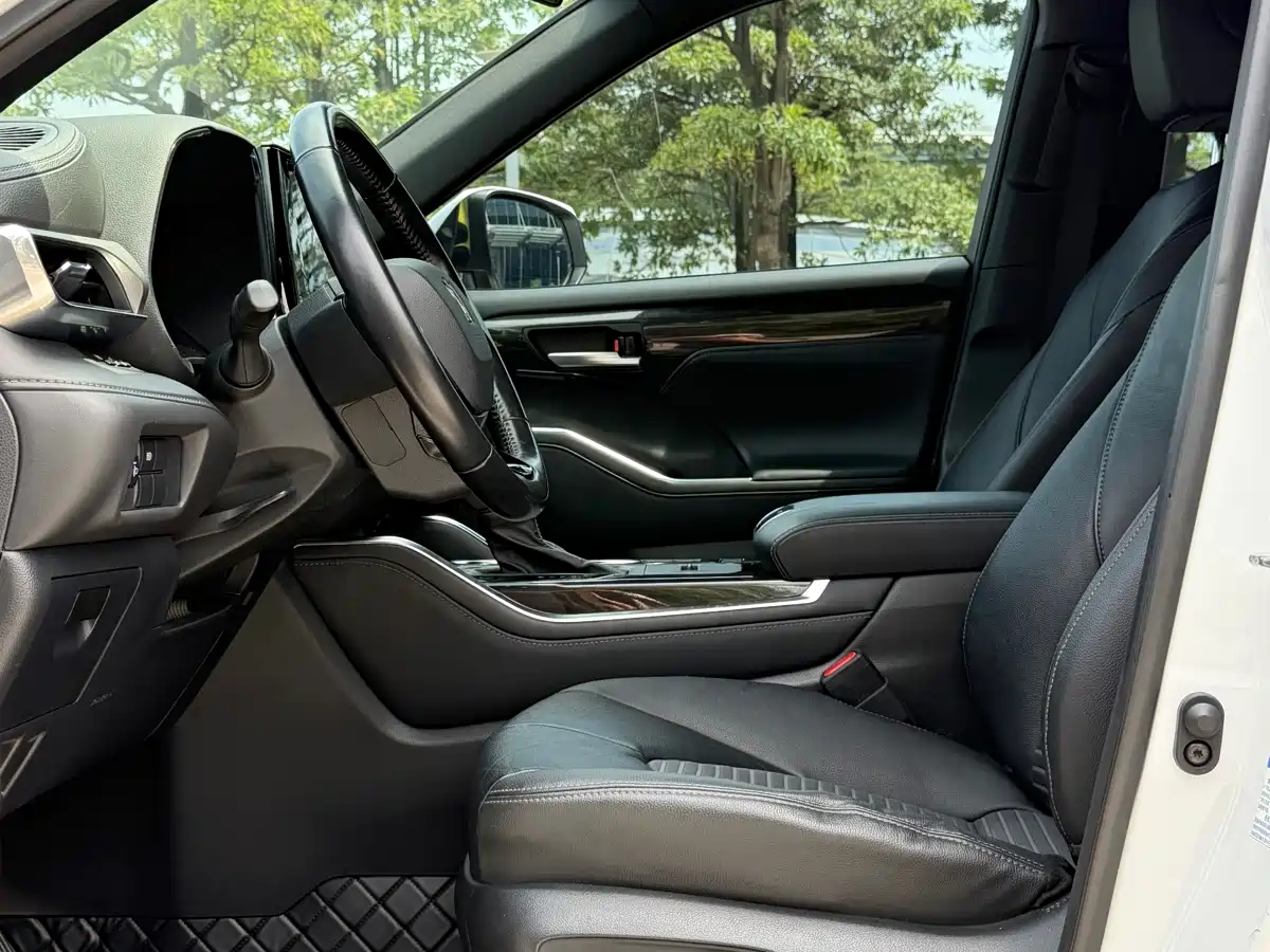 Toyota Crown Kluger 2021 2.5L HEV 4WD Elite фото 8