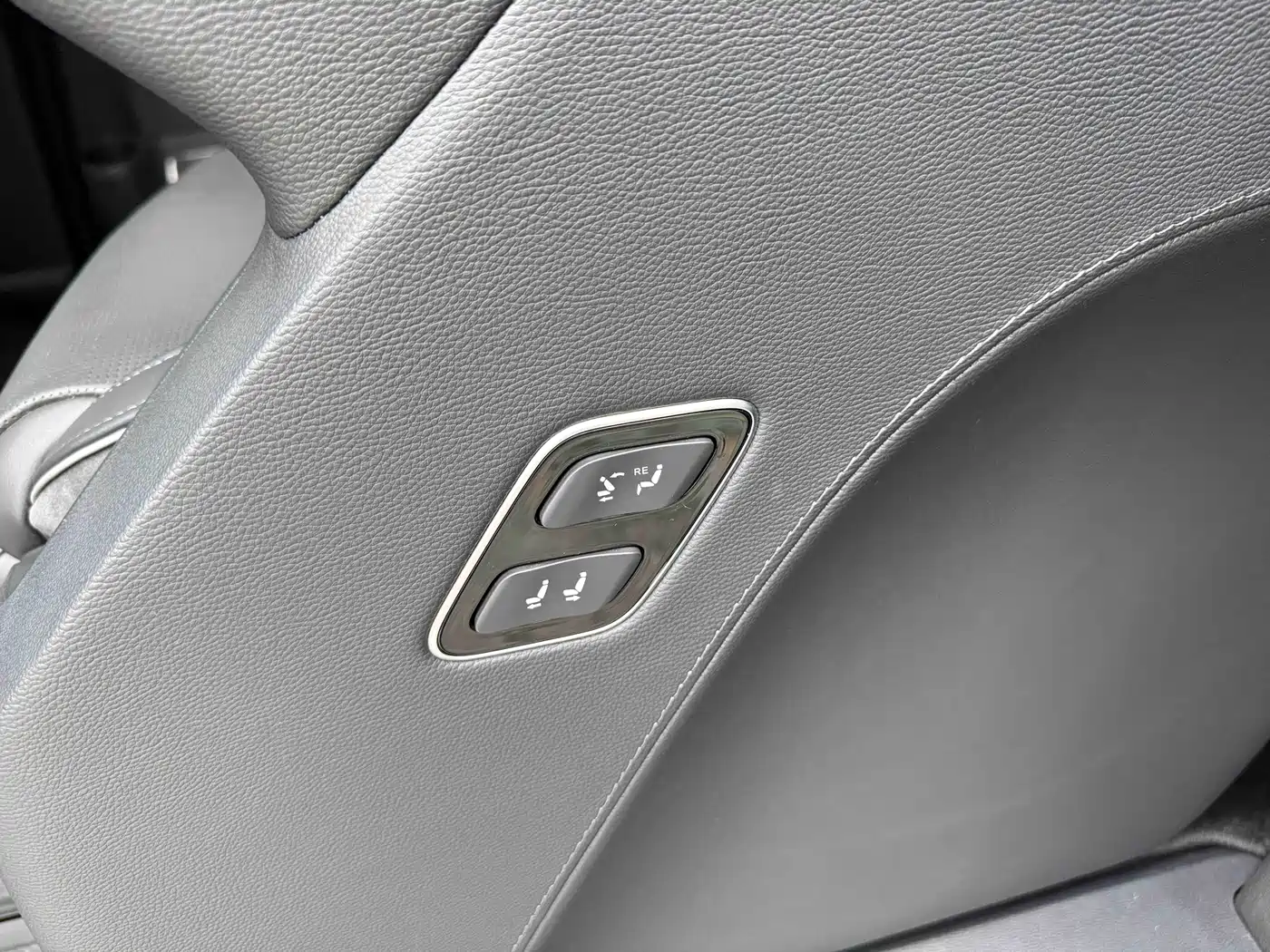 Hongqi HQ9 PHEV 2024 Model 2.0T AWD Luxury Edition фото 10