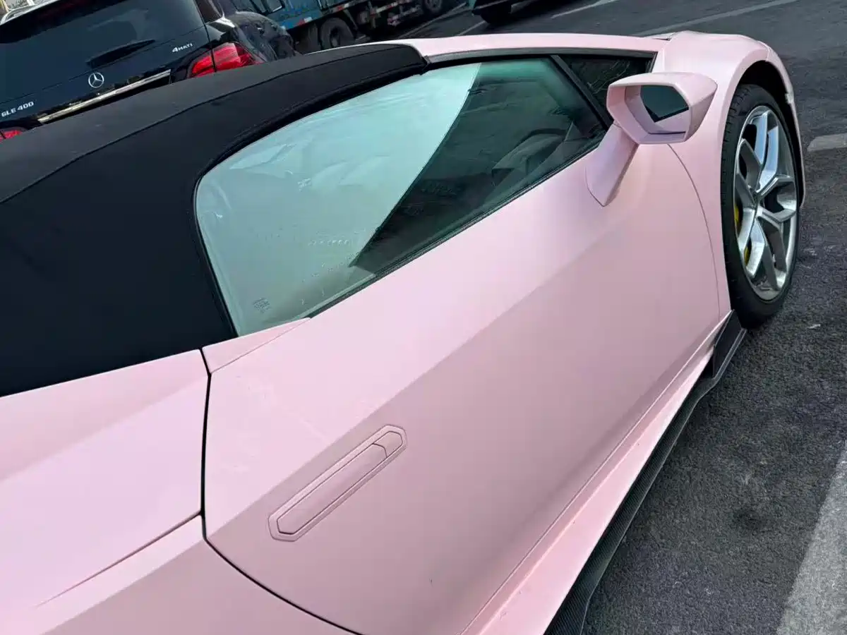 LAMBORGHINI HURACÁN