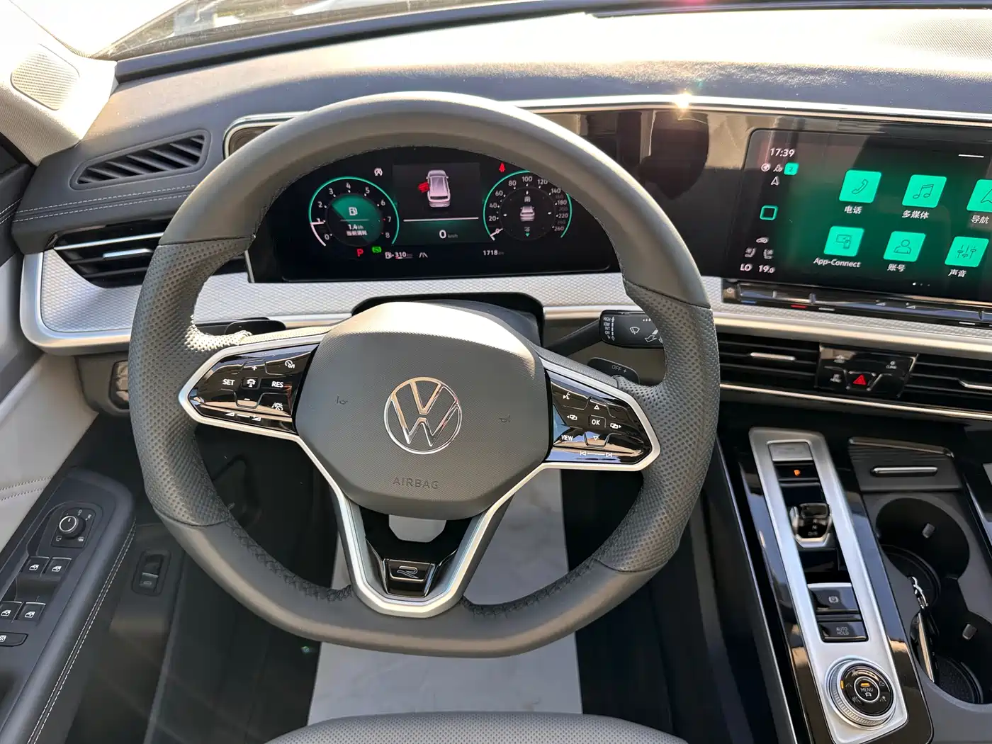 Volkswagen Talagon 2025 380TSI 4WD R-Line Cruise Deluxe Edition фото 9