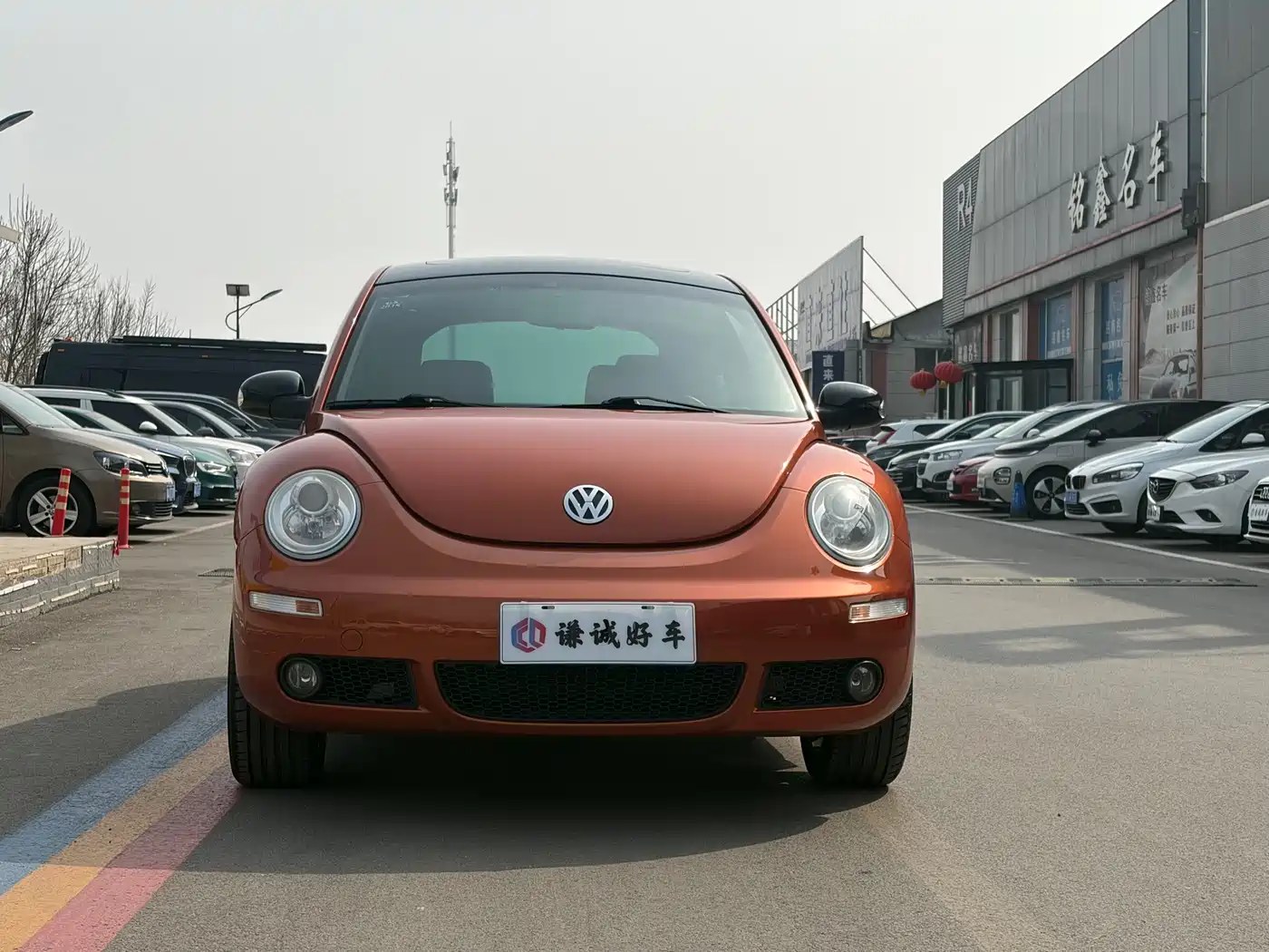 Volkswagen Beetle 2010 Model 2.0 BlackOrange Comfort Edition фото 2