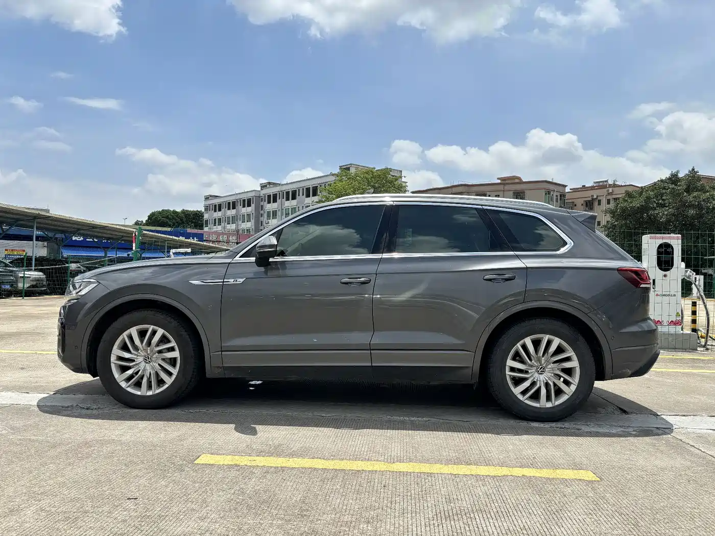 Volkswagen Touareg 2020 2.0TSI Rui Shang Edition China VI фото 4