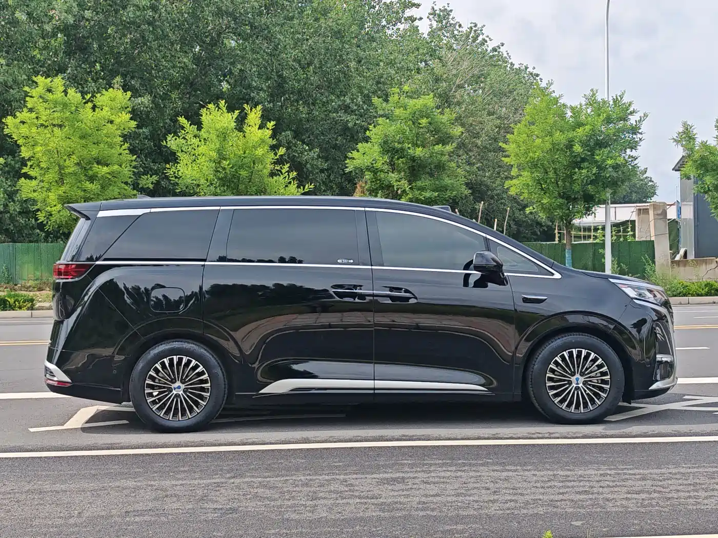 Denza D9 2025 Model DM-i Smart Drive Edition 1020 AWD Flagship фото 18