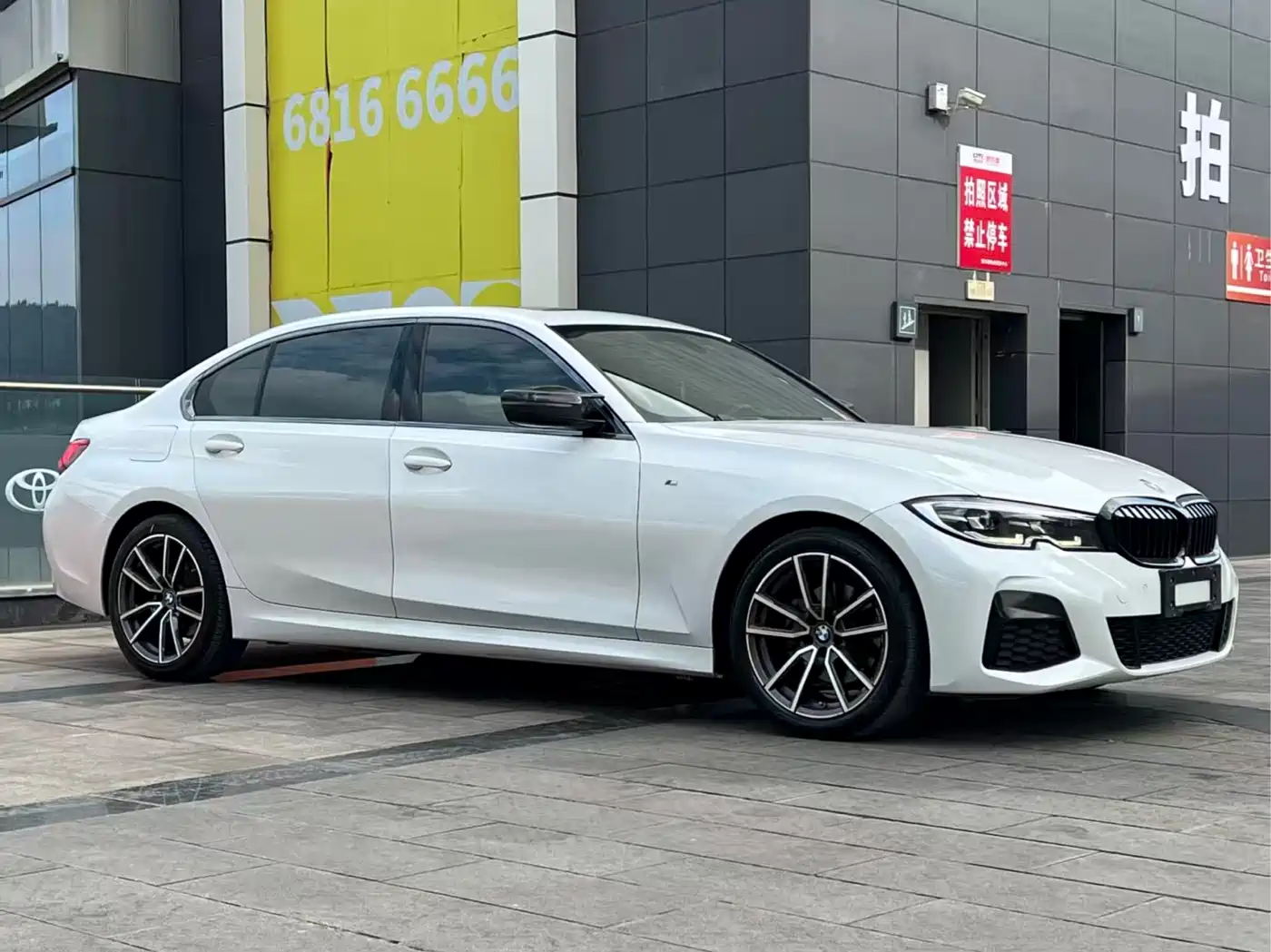 BMW 3-SERIES
