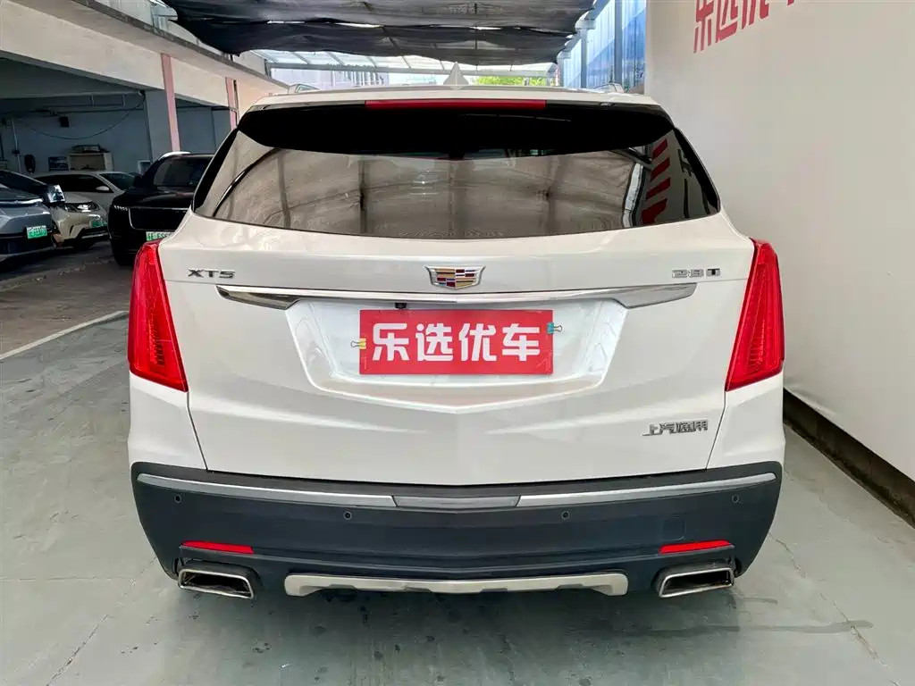 Cadillac XT5 2016 28T AWD Luxury Model фото 4