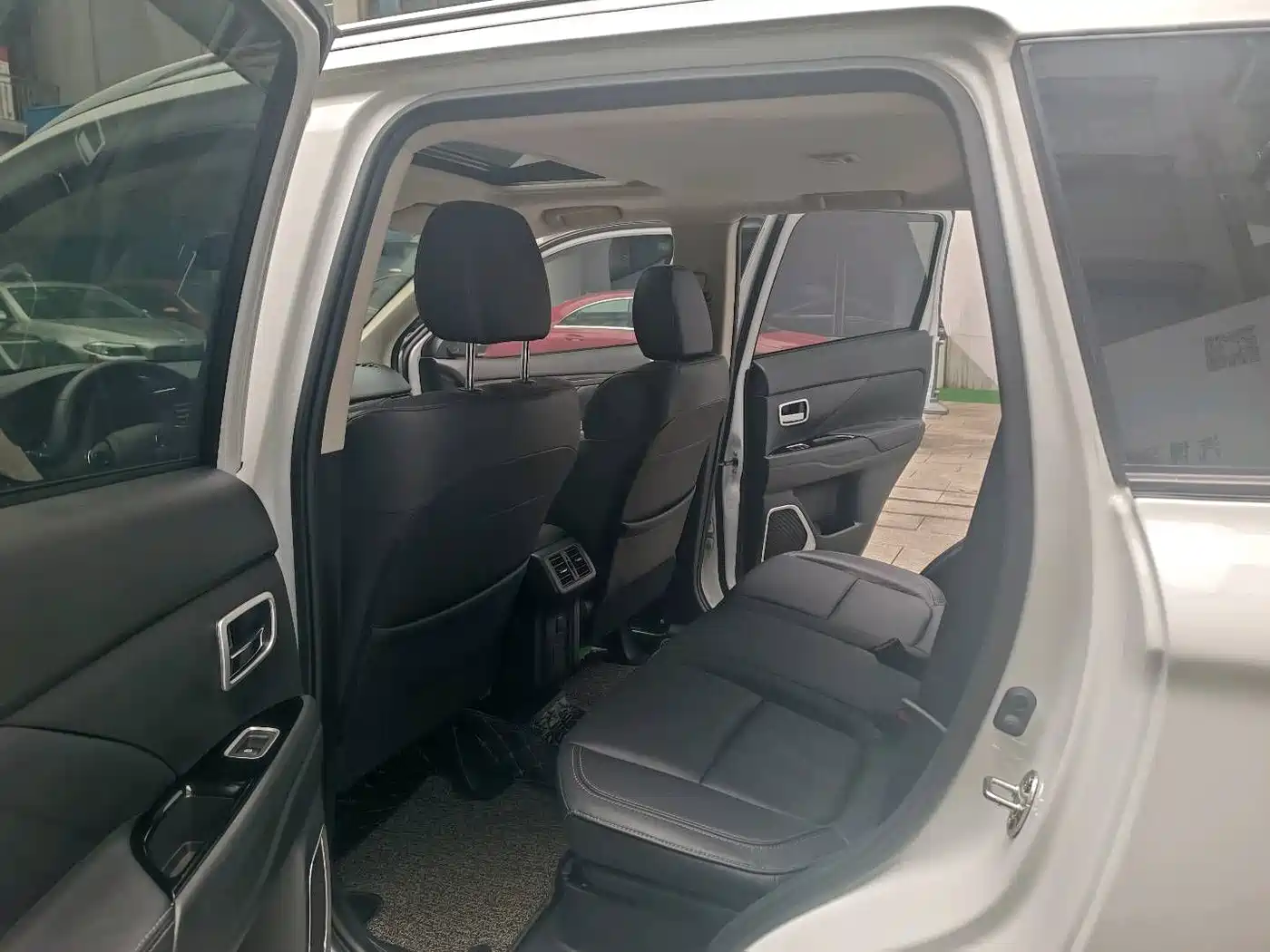 Mitsubishi Outlander 2019 2.0L 2WD Enjoy 5-Seater China VI фото 10