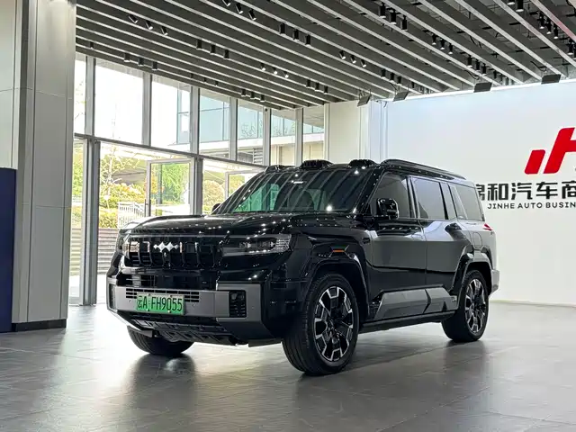  Fang Cheng Bao Leopard 8 2025 Zhiyong Flagship 6-Seater