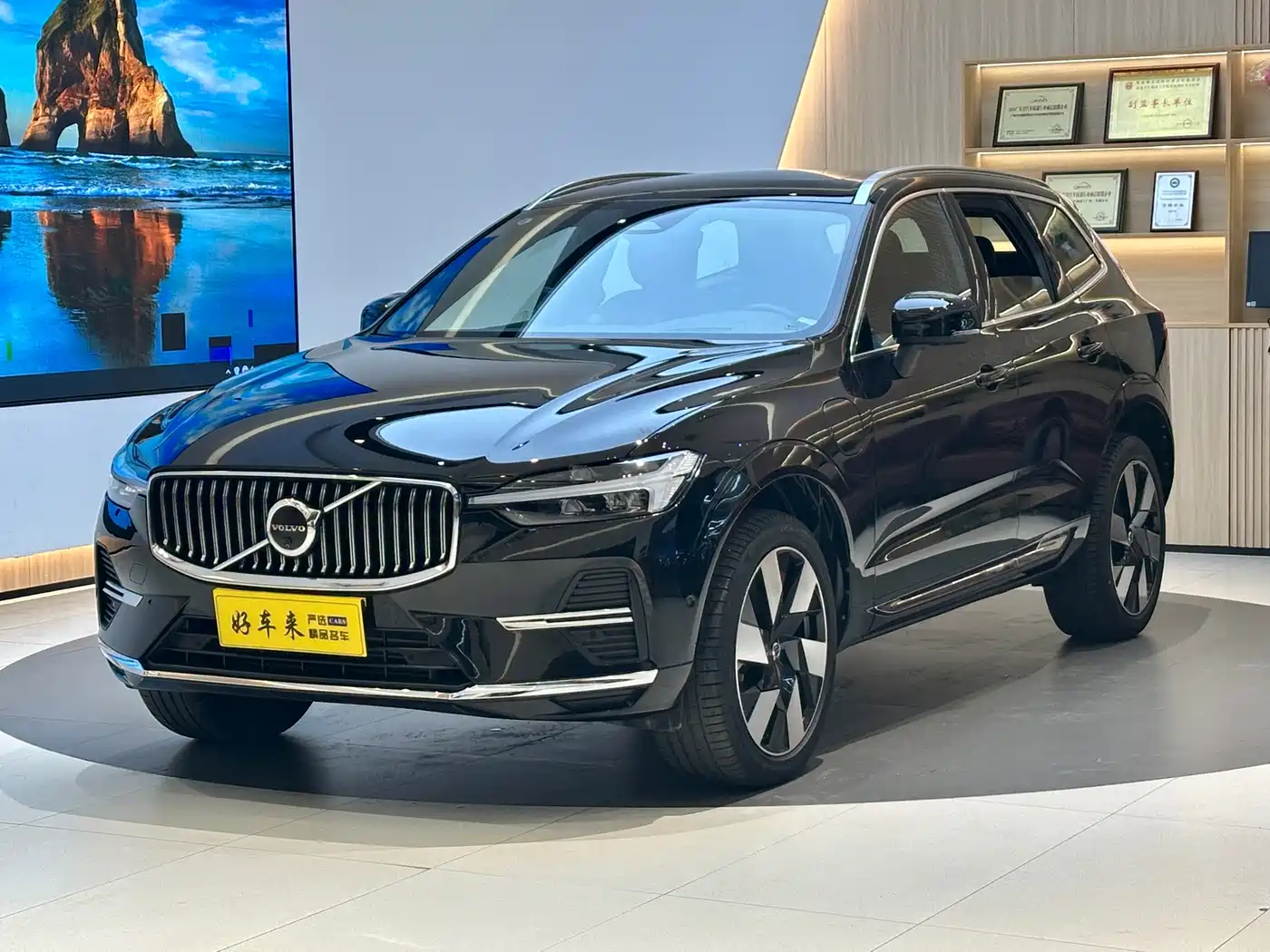 Volvo XC60 Plug-in Hybrid 2025 Plug-in Hybrid Long Range AWD Zhiya Luxury Edition