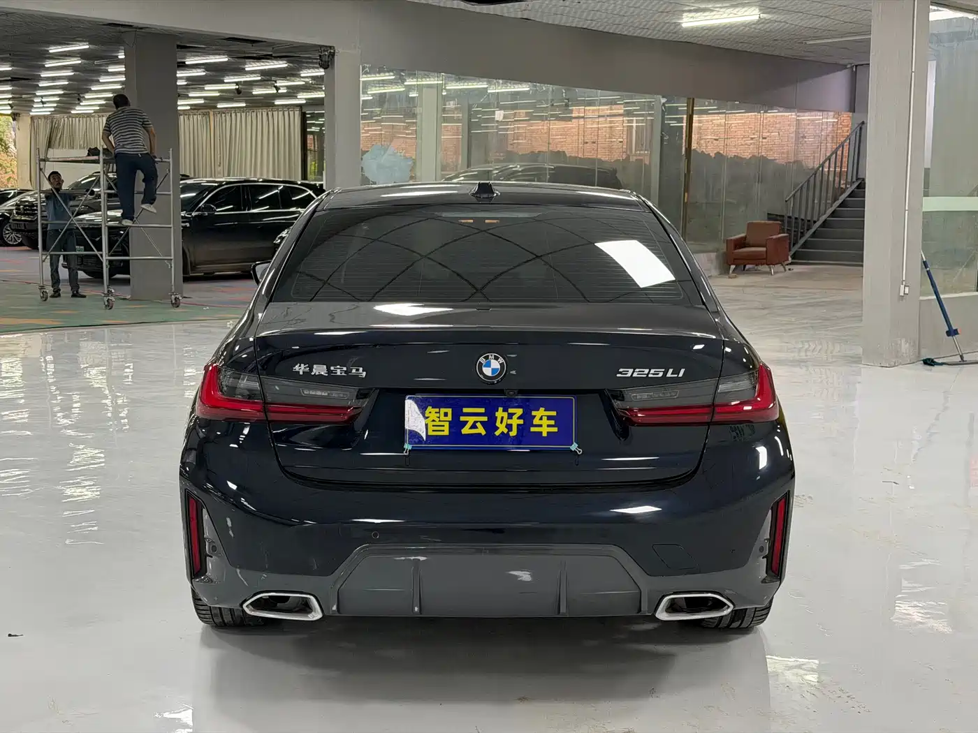 BMW 3 Series 2024 325Li M Sport Package фото 8