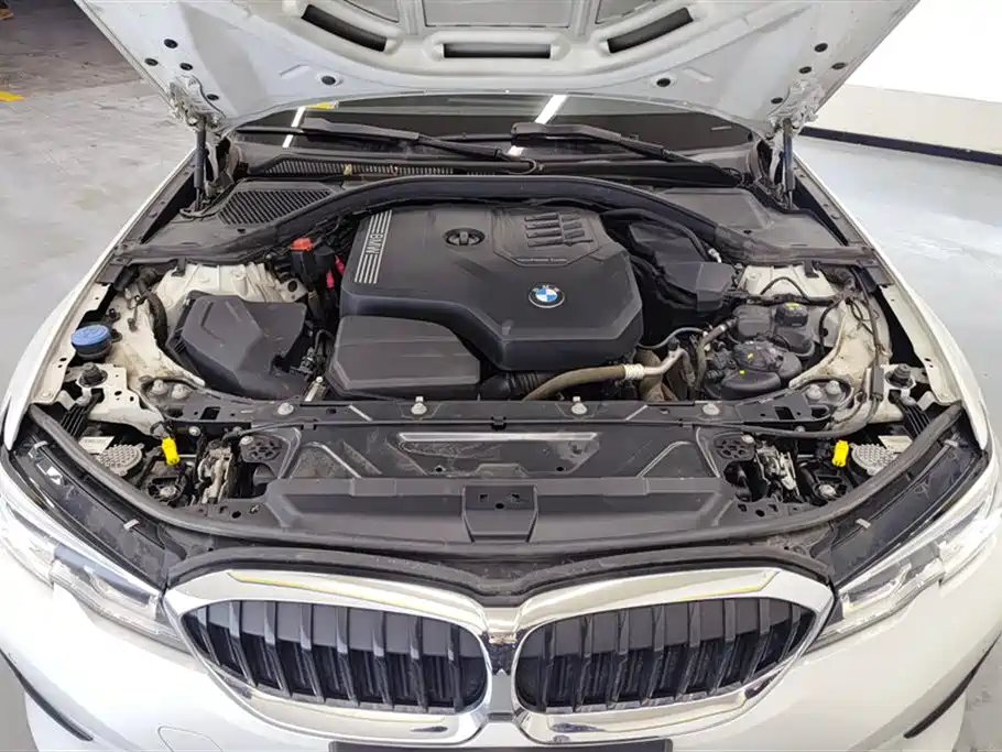 BMW 3 Series 2021 320i Sport Package фото 10