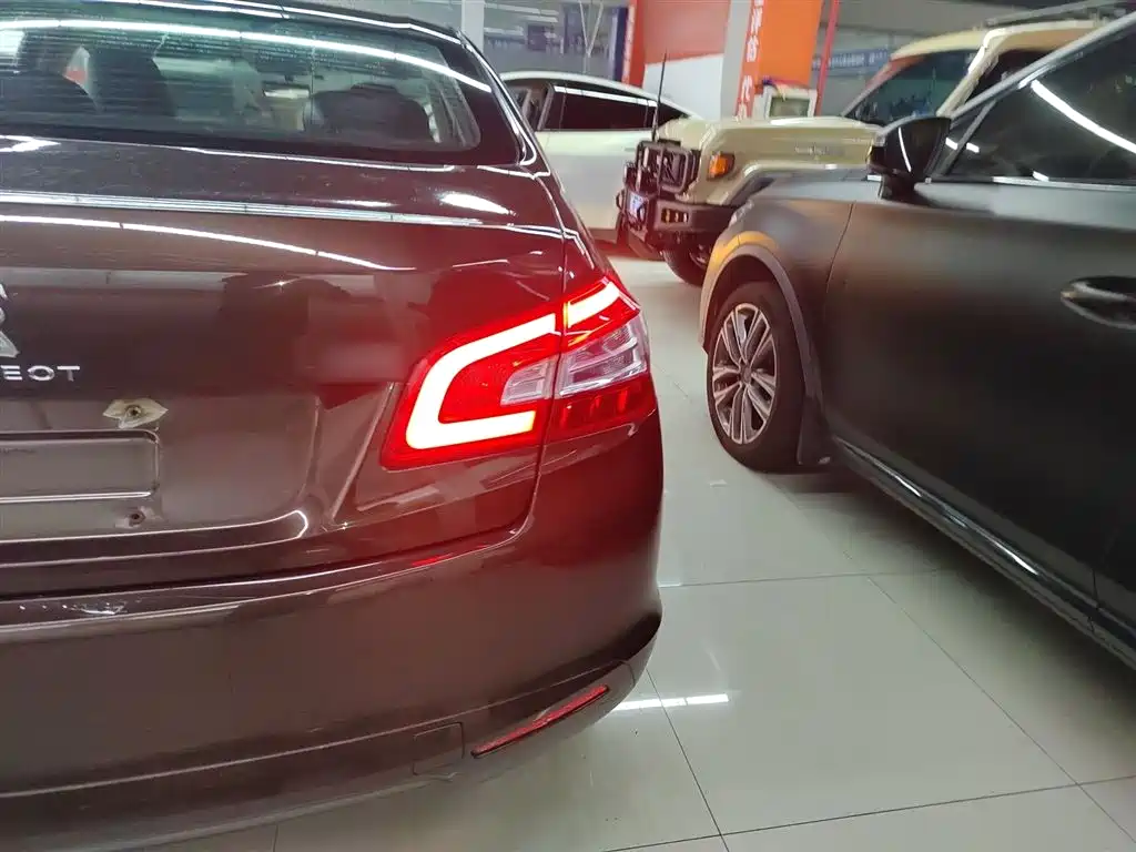 Peugeot 408 2014 1.8L Automatic Luxury Edition фото 24