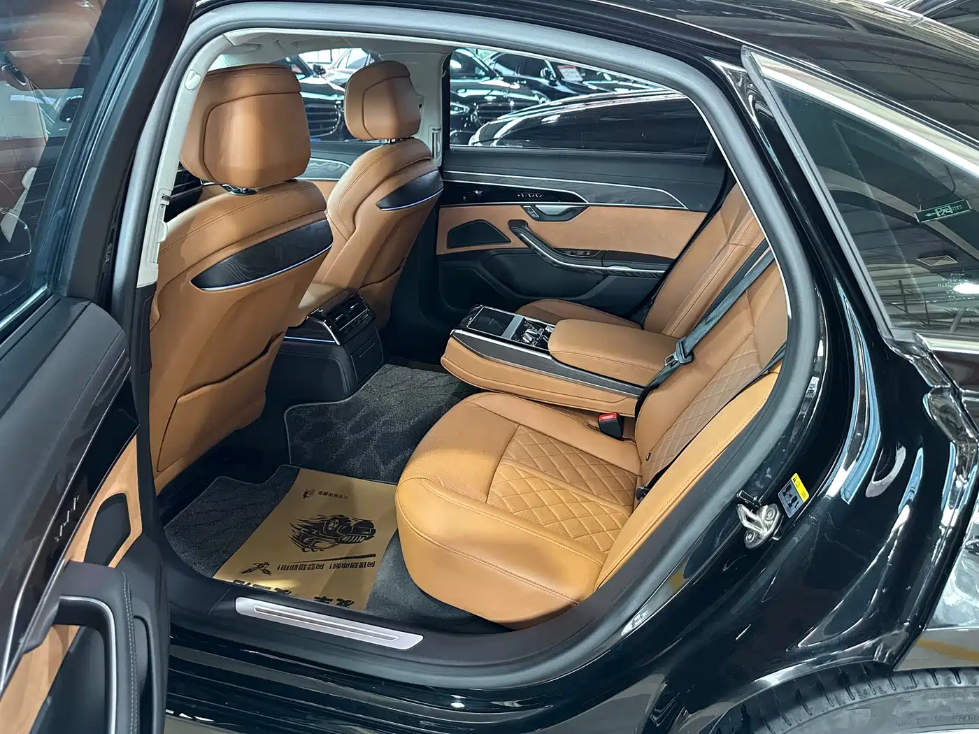 Audi A8 2024 Model A8L 50 TFSI quattro Premium Selection фото 15