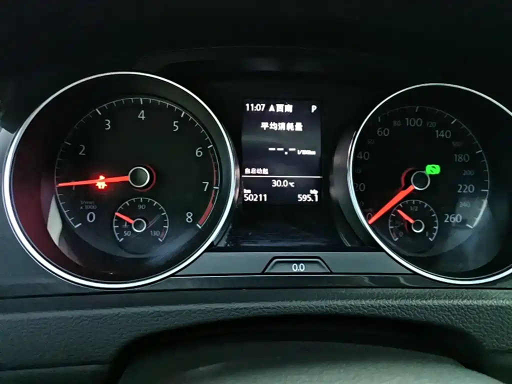 Volkswagen Golf 2020 Beloved Edition 280TSI DSG Comfort фото 12