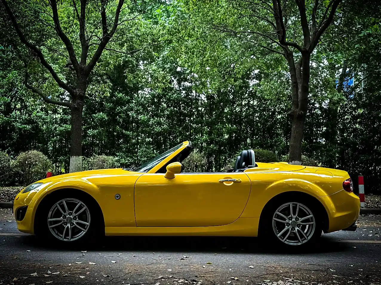 Mazda MX-5 2011 2009 2.0