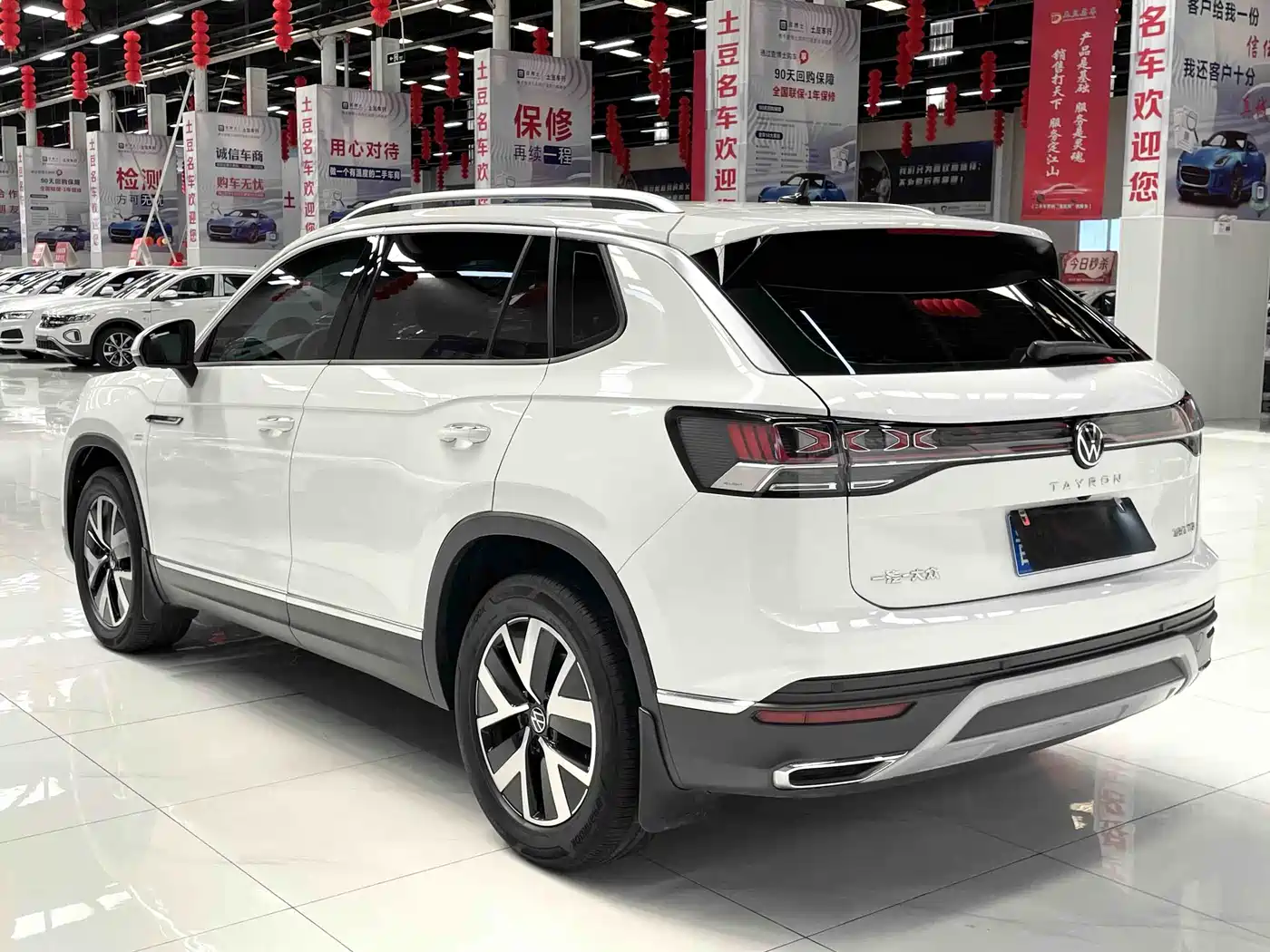 Volkswagen Tayron 2023 280TSI 2WD Luxury Plus Advanced Edition фото 6