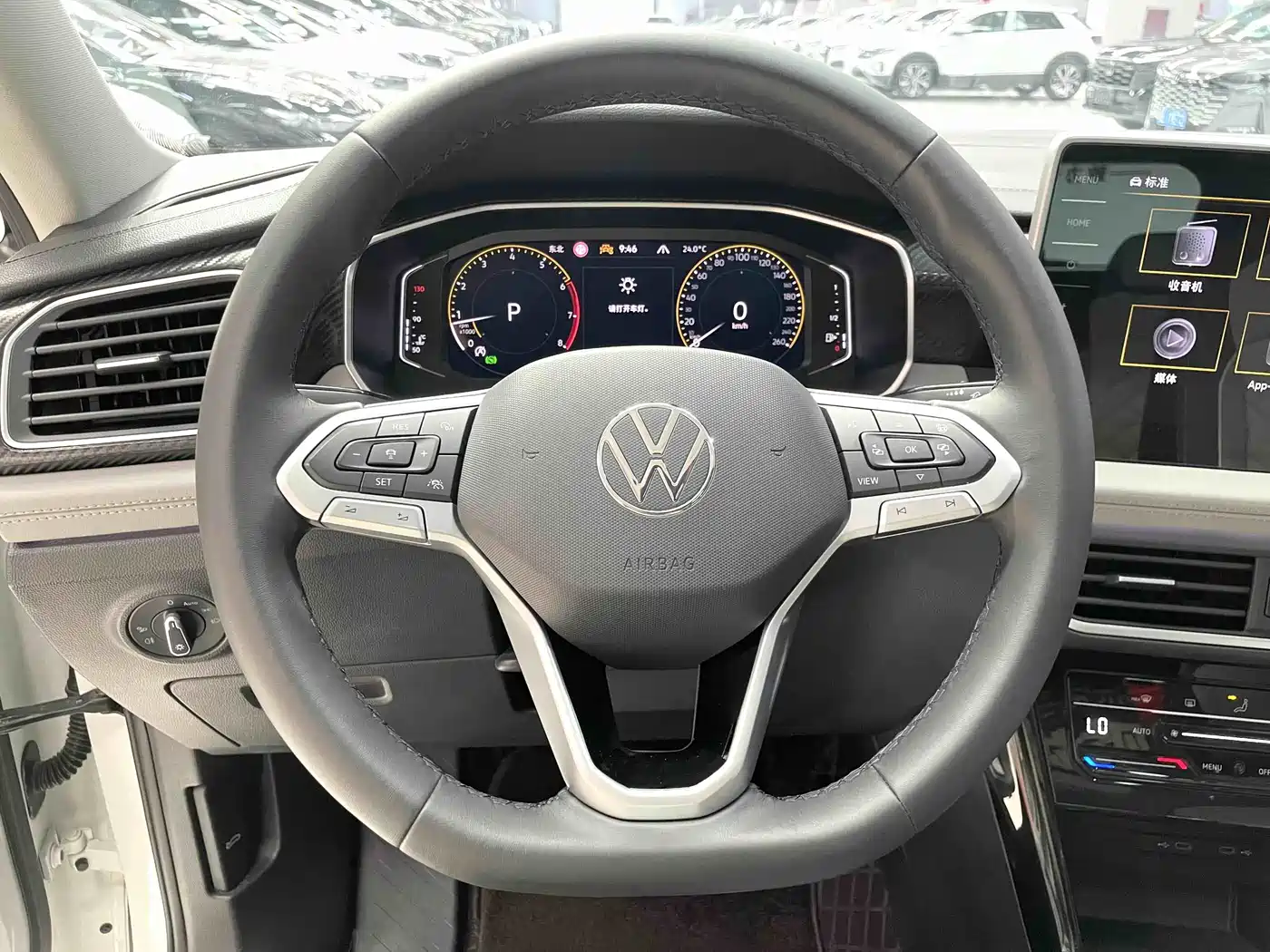 Volkswagen Tayron 2023 280TSI 2WD Luxury Plus Advanced Edition фото 8