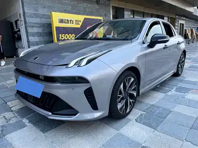Lynk & Co 03