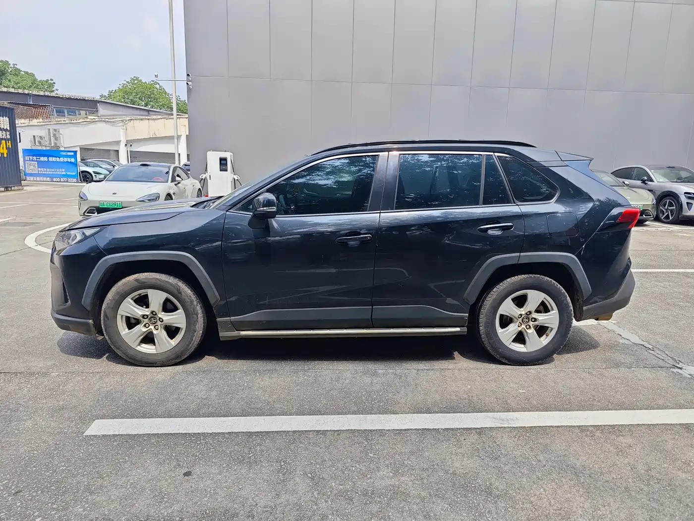 Toyota RAV4 Rongfang 2020 2.0L CVT 2WD Urban Edition фото 6