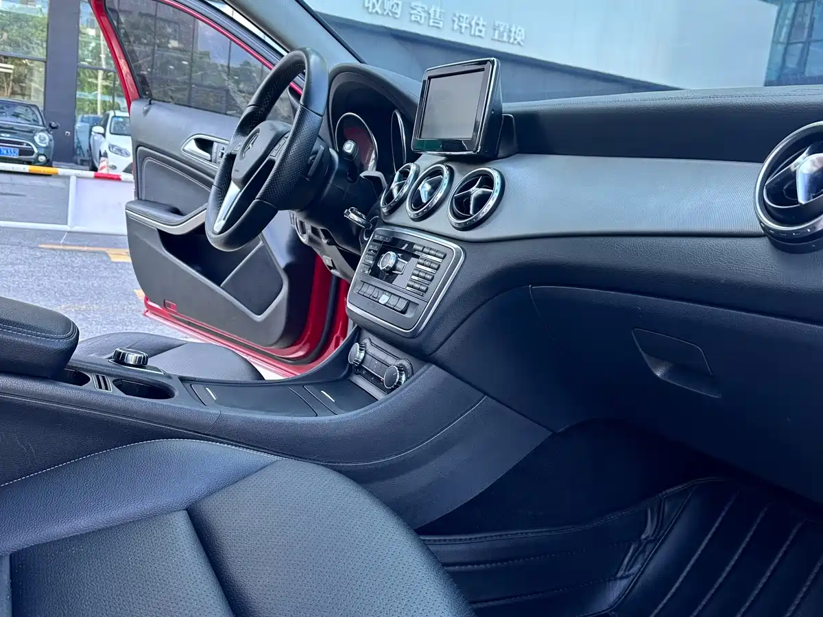 Mercedes-Benz GLA 2016 GLA 200 Fashion фото 6