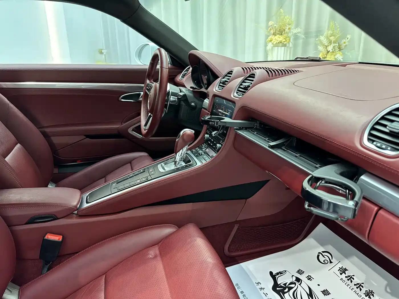 Porsche 718 2016 Cayman 2.0T фото 8